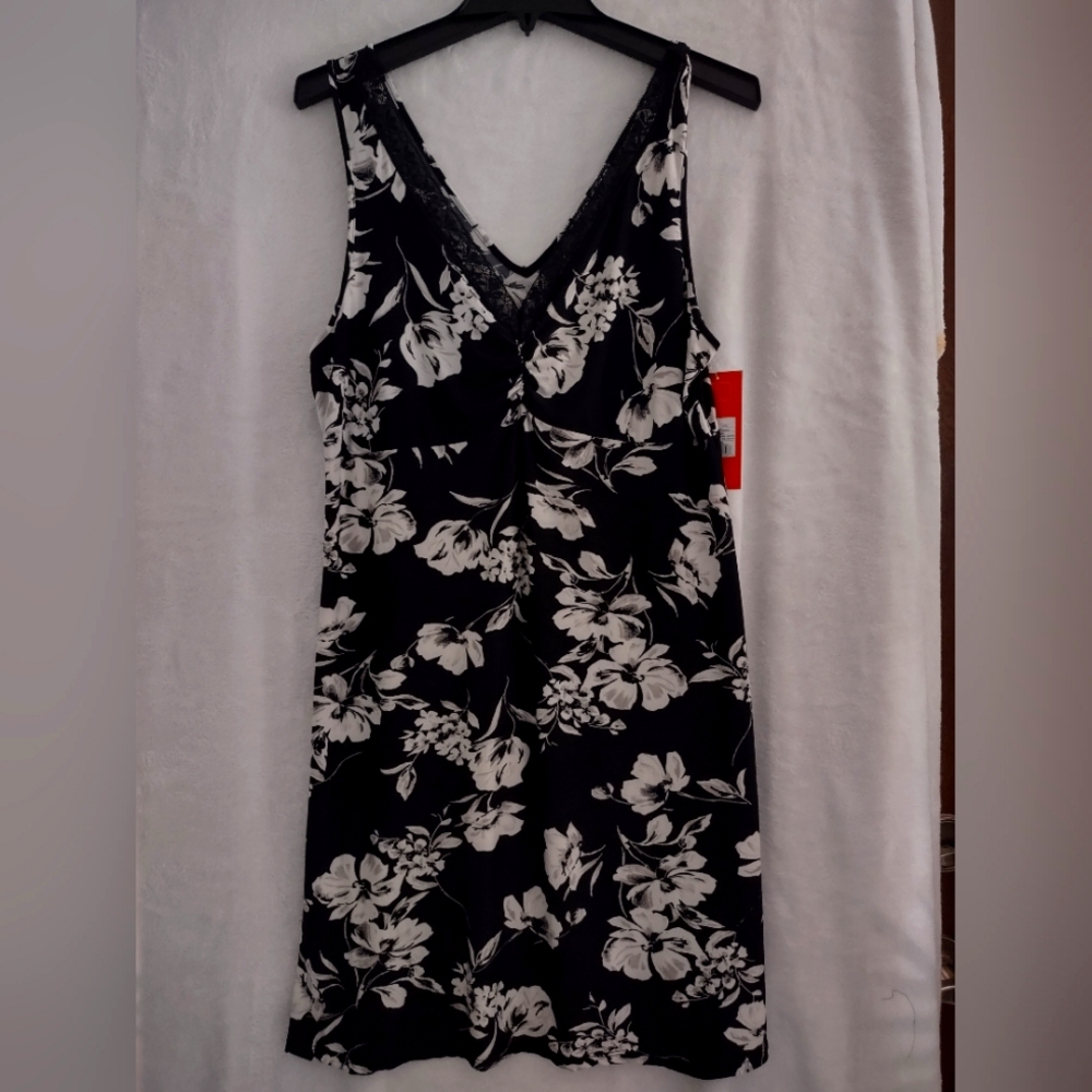 Gilligan & O'Malley Black and White Sleepwear